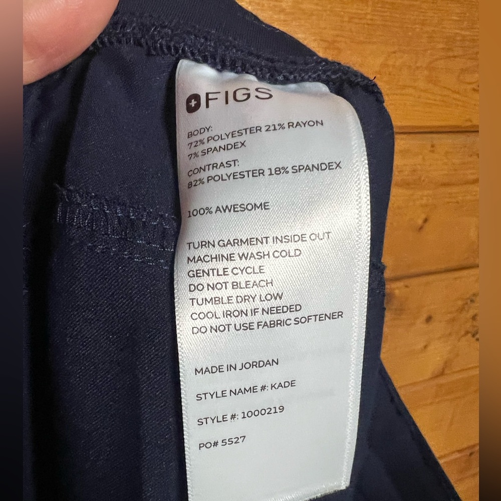 FIGS Matching Set Bellery Scrub Jacket + Kade Pants Set — Navy — Women’s Small - Picture 16 of 16